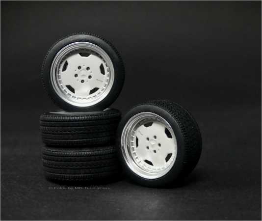 1:18 Mercedes 300 CE 124 AMG Felgensatz inkl. Bremsscheiben